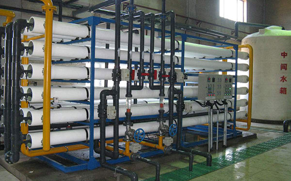 線路板清洗用超純水設(shè)備工藝流程及產(chǎn)品優(yōu)勢(shì) 線路板清洗用超純水設(shè)備工藝流程及產(chǎn)品優(yōu)勢(shì)