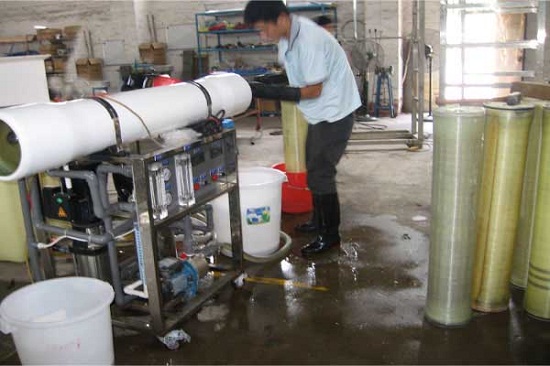 ro反滲透設(shè)備專業(yè)清洗現(xiàn)場圖