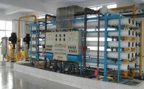 ���B͸����ˮ���a(ch��n)�O�䰲�b�\�м������f�����D��